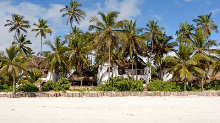 Hodi Hodi Zanzibar - seen from the water's edge
