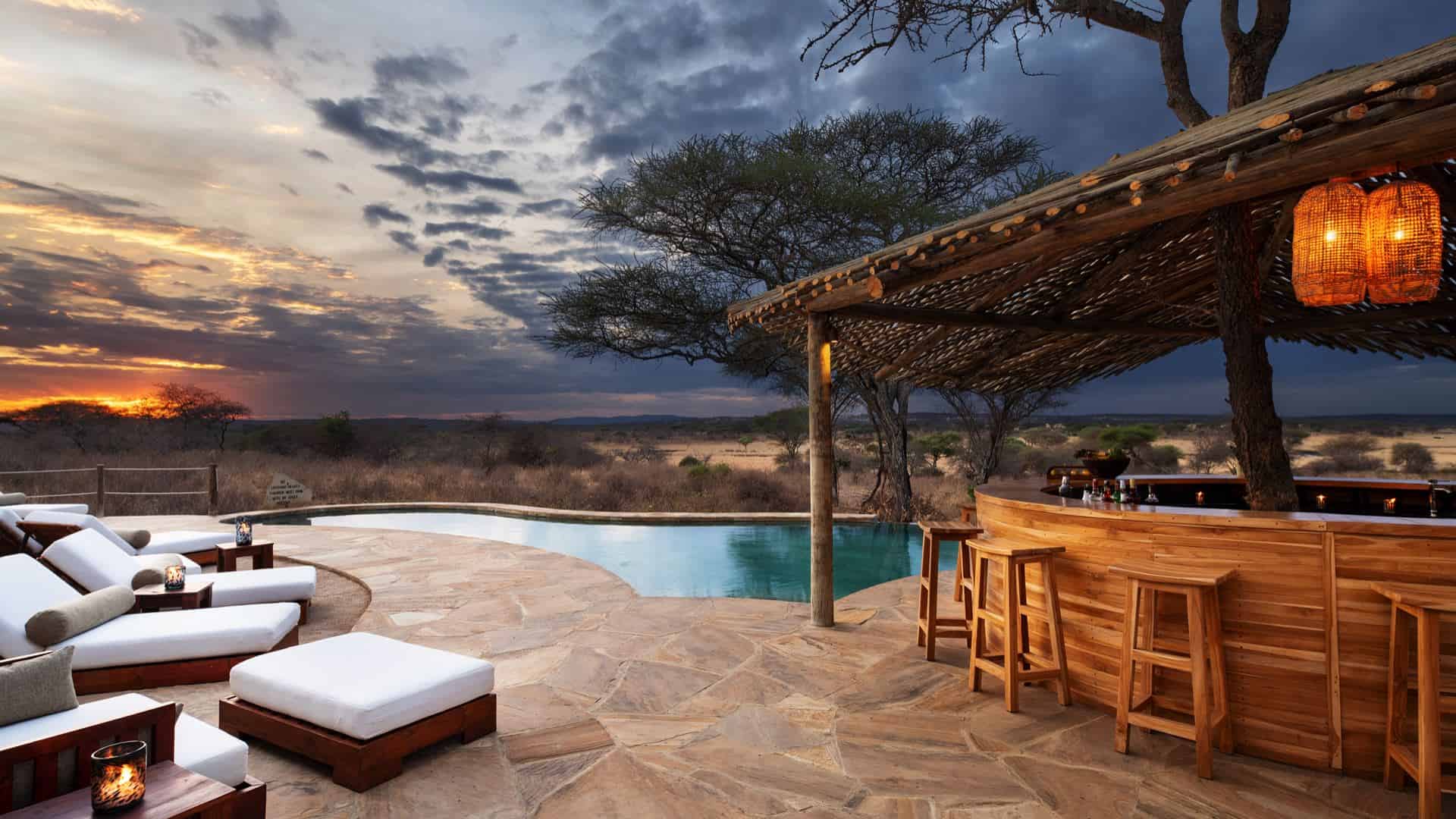 Oliver's Camp pool and bar area